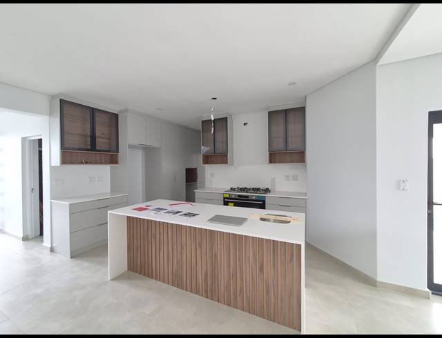 4 BEDROOM HOUSE FOR SALE IN SANDOWN